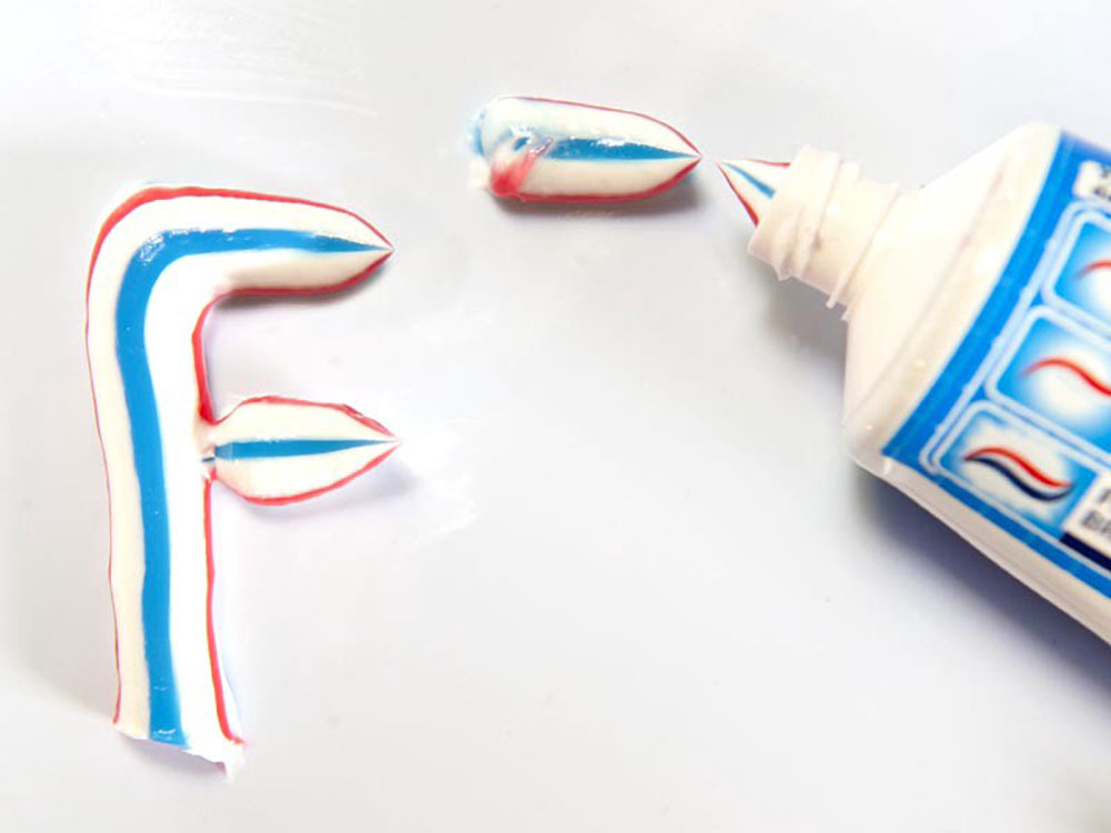 تأثير الفلورايد على قوة الأسنان
